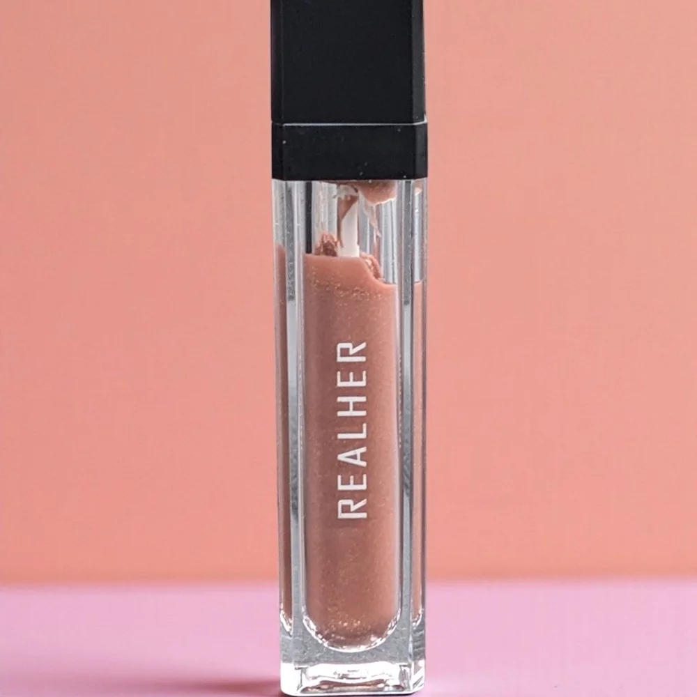 RealHer Long Lasting Lip Gloss Inclusive (New)